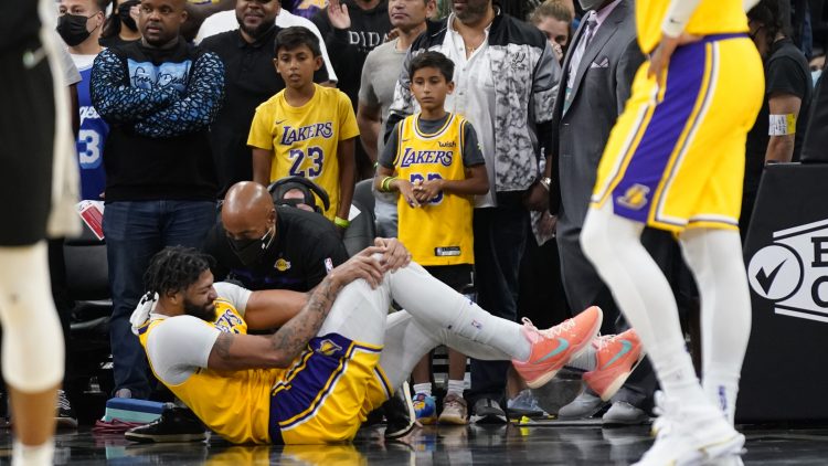 3 reasons why the Los Angeles Lakers should be in panic mode
