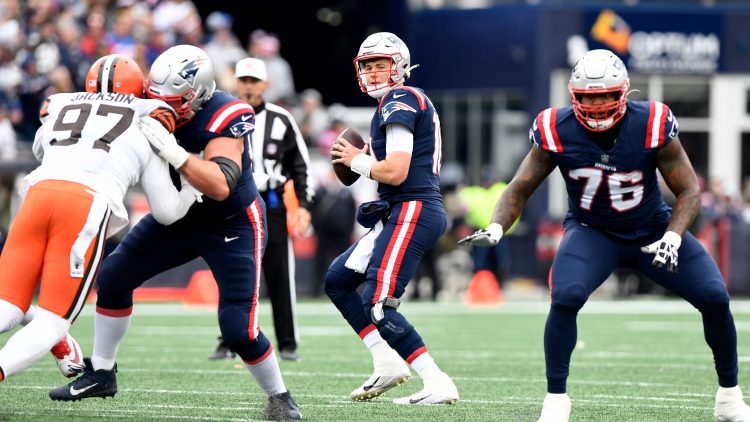 NFL: Cleveland Browns at New England Patriots